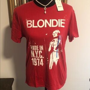 Graphic Tee - Red Short Sleeve Band Shirt